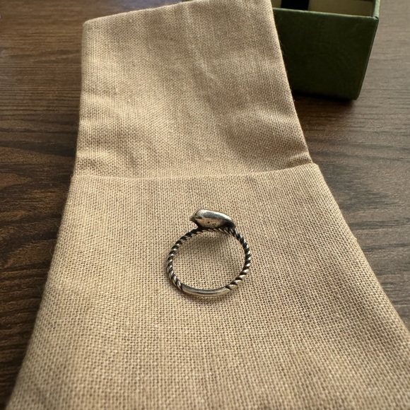 Gucci Silver Chick Ring - Picture 6 of 6
